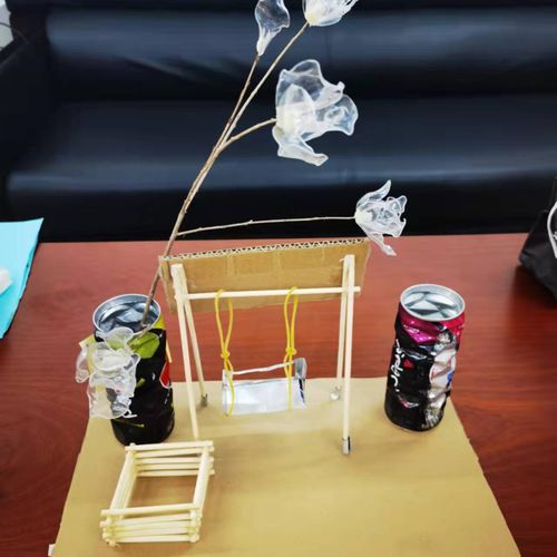 惠州市財經(jīng)職業(yè)技術(shù)學校環(huán)保工藝品創(chuàng)意比賽及工藝美術(shù)品禮儀用品銷售活動